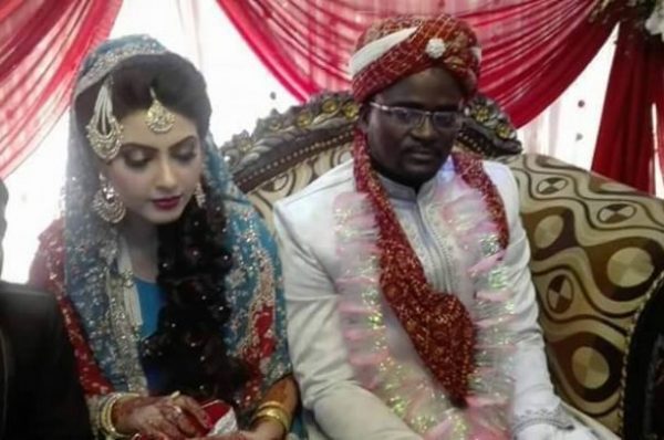 خوبصورت پاکستانی لڑکی نے اسلام آباد میں یوگنڈا کےلڑکے سے شادی کرلی
